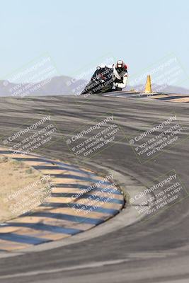 media/Dec-01-2025-Moto Forza (Mon) [[2daa91e15f]]/2-Intermediate Group/Session 2 (Turns 9 and 10)/